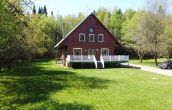 553 Rue des Iris, Mont-Laurier, QC J9L0E5, CA, Mont-Laurier, Quebec J9L0E5
