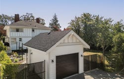 1174 Monterey Ave, Oak Bay, British Columbia V8S4V6