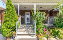 57 Chamberlain Avenue, Toronto, Ontario M6E4J9