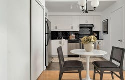 601 Kingston Rd, Toronto, Ontario M4E 1R3