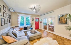 221 W 23RD STREET, North Vancouver, British Columbia V7M