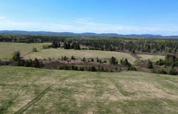 9e rang de St-Jogues, Hope, Quebec G0C2Y0