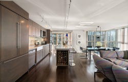 717 Jervis Street 602, Vancouver, British Columbia V6E 4L5