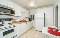 732 Rue Deligny, La Cité-Limoilou, QC G1R3A3, CA, La Cité-Limoilou, Quebec G1R3A3