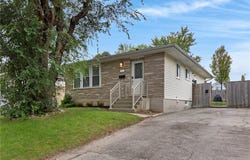 63 Cedarhill Crescent, Waterloo, ON, Kitchener, Ontario N2E-1R3