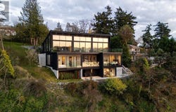 2701 Sea View Road, Saanich, British Columbia V8N1K7