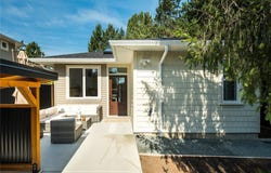 568 Kay St C, Saanich, British Columbia V8Z 2L3