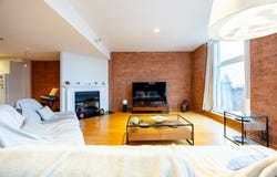 294 Rue St-Paul O., Ville-Marie, QC H2Y2A3, CA, Ville-Marie, Quebec H2Y2A3