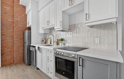 56 York Boulevard 303, Hamilton, ON, Hamilton, Ontario L8R-0A2