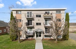 570 Rue Bernier, Valcourt - Ville, Quebec J0E2L0