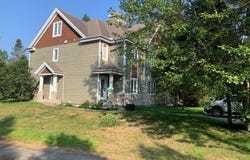893 Rue des Algonquins, Mont-Laurier, QC J9L0A3, CA, Mont-Laurier, Quebec J9L0A3