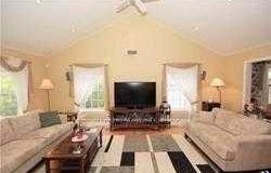 1086 Somerville Street W, Oshawa, Ontario L1G4K5