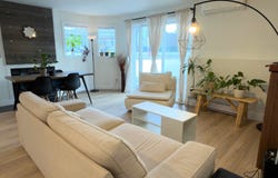 37 Av. Joubert, Candiac, Quebec J5R5T8