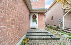 5253 Palomar Crescent, Mississauga, Ontario L5R2W8