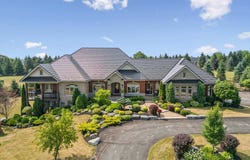 7 Clyde Court, Scugog, Ontario L9L2C9