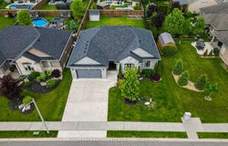 6 Bluenose Drive, Norfolk, Ontario N0A1N7