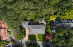 611 Island Rd, Oak Bay, British Columbia V8S2T7