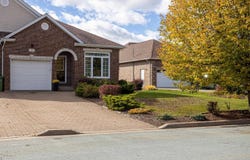 5 Cloverfield Court, Dartmouth, Nova Scotia B2W 0E6