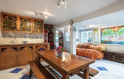 4028 Av. Laval, Montréal, Quebec H2W2J2