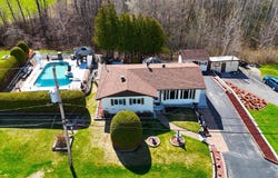 39 Rue Clairval, Clermont, Quebec G4A1B3