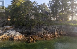 3175 Tarn Place, Oak Bay, British Columbia V8R3N8