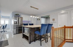 792-794 Av. de Buckingham, Buckingham, Quebec J8L2H8