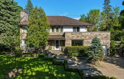 620 Av. Kindersley, Mont-Royal, Quebec H3R 1S5