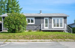 32 1re Avenue E., Palmarolle, Quebec J0Z3C0
