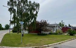 89 Rue Chambers, Sept-Îles, QC G4R4W5, CA, Sept-Îles, Quebec G4R4W5
