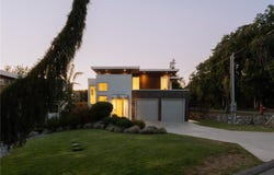 52 Maquinna St, Oak Bay, British Columbia V8S 2J4