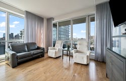 1025 Rue de la Commune E., Montréal, Quebec H2L0G5