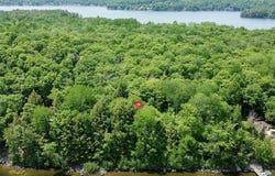 Île du Canard-Blanc, Lac-Simon, Quebec J0V1E0