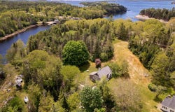 36 Latimer Lane, Chester Basin, Nova Scotia B0J 1K0