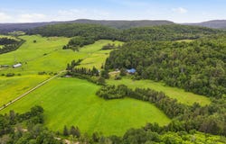 245-275 Ch. Irwin, La Pêche, Quebec J0X1A0