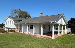 97 Nauss Point Road, Chester, Nova Scotia B0J 1J0