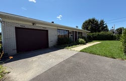 84Z Ch. du Bord-de-lEau, Laval, Quebec H7X1S6
