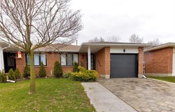 605 Pinerow Crescent B, Waterloo, Ontario N2T 2K6