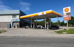 9 Rue Thérien, Gatineau (Hull), Quebec J8Y 1H7