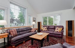 1464 St. Patrick St, Oak Bay, British Columbia V8S 4Y4