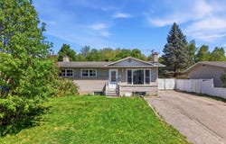 251 Rue Marquette, Gatineau, Quebec J8P2V3