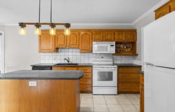 125 Applecrest Court, Kelowna, British Columbia V1V 1W6