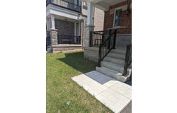 559 Bellflower Court, Milton, Ontario L9E1W5