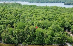 Île du Canard-Blanc, Lac-Simon, Quebec J0V1E0