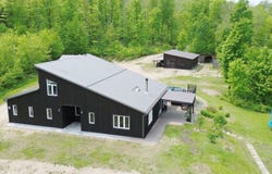 322 Ch. des Quatre-Fourches, Lac-des-Écorces, Quebec J0W1H0