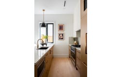 356 E 40th Avenue 1, Vancouver, British Columbia V5W 1L9