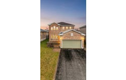 7 Michael Crescent, Barrie, Ontario L4M6Y9