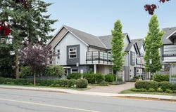 9889 Seventh St 7, Sidney, British Columbia V8L 2V8
