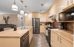 462 Rue Jacques-Lavigne, Sainte-Thérèse, Quebec J7E5W5