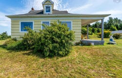 2504 Highway 1, Darlings Lake, Nova Scotia B5A 4A5