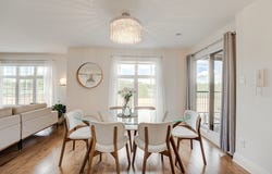8105 Rue de Londres 5, Brossard, Quebec J4Y 0K5